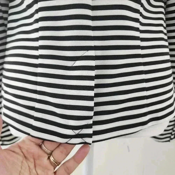 Soho Apparel Striped Button Stretch Blazer Women's S - Picture 5 of 10